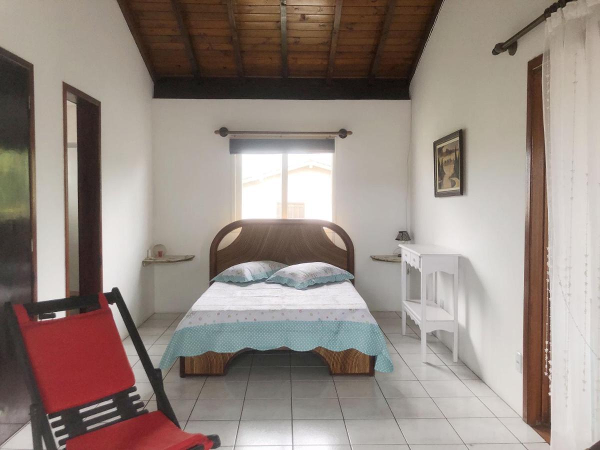 Casa Centro Garopaba 1 Suite C/ Sacada 외부 사진